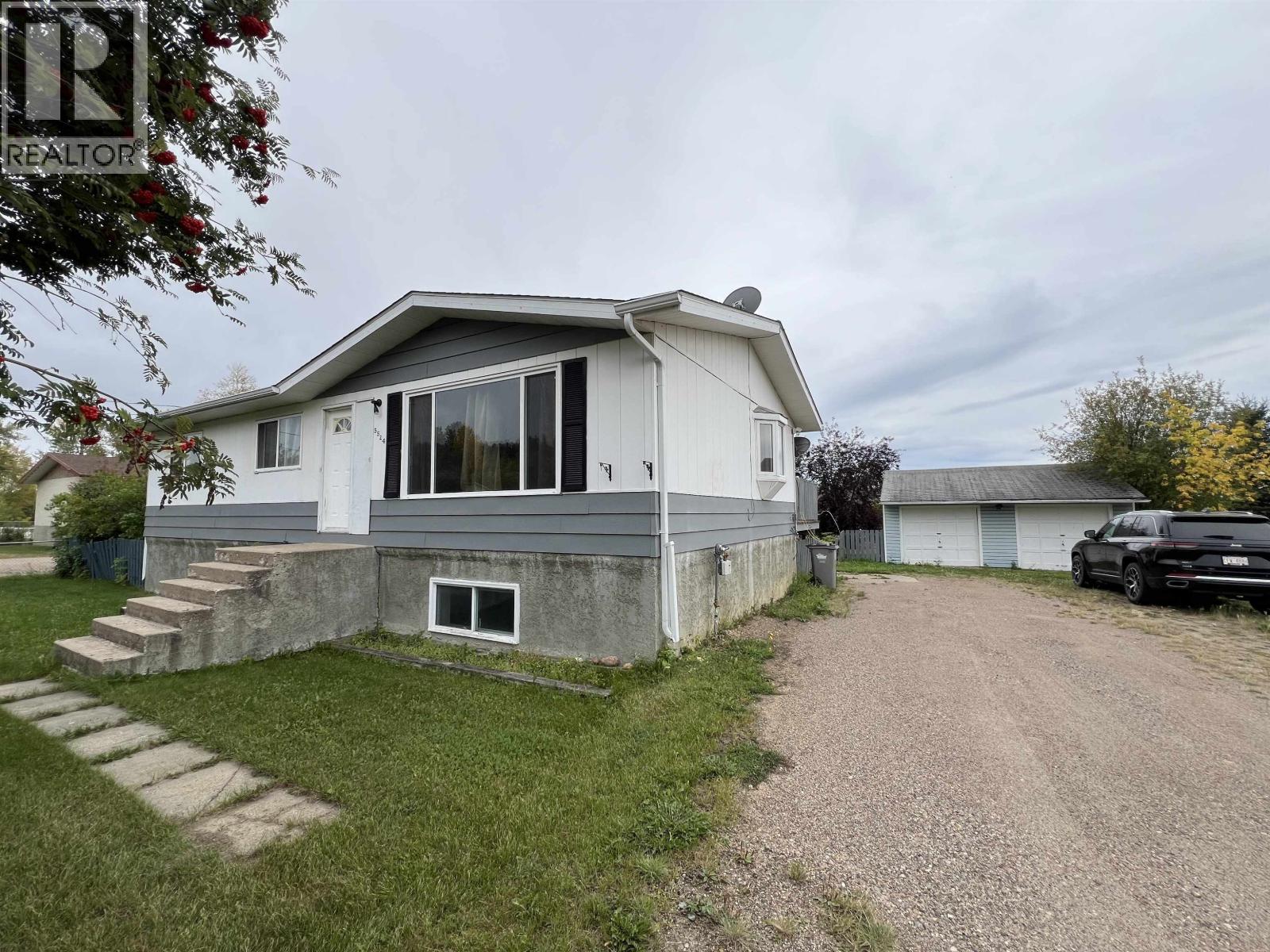 5524 48 STREET - 25