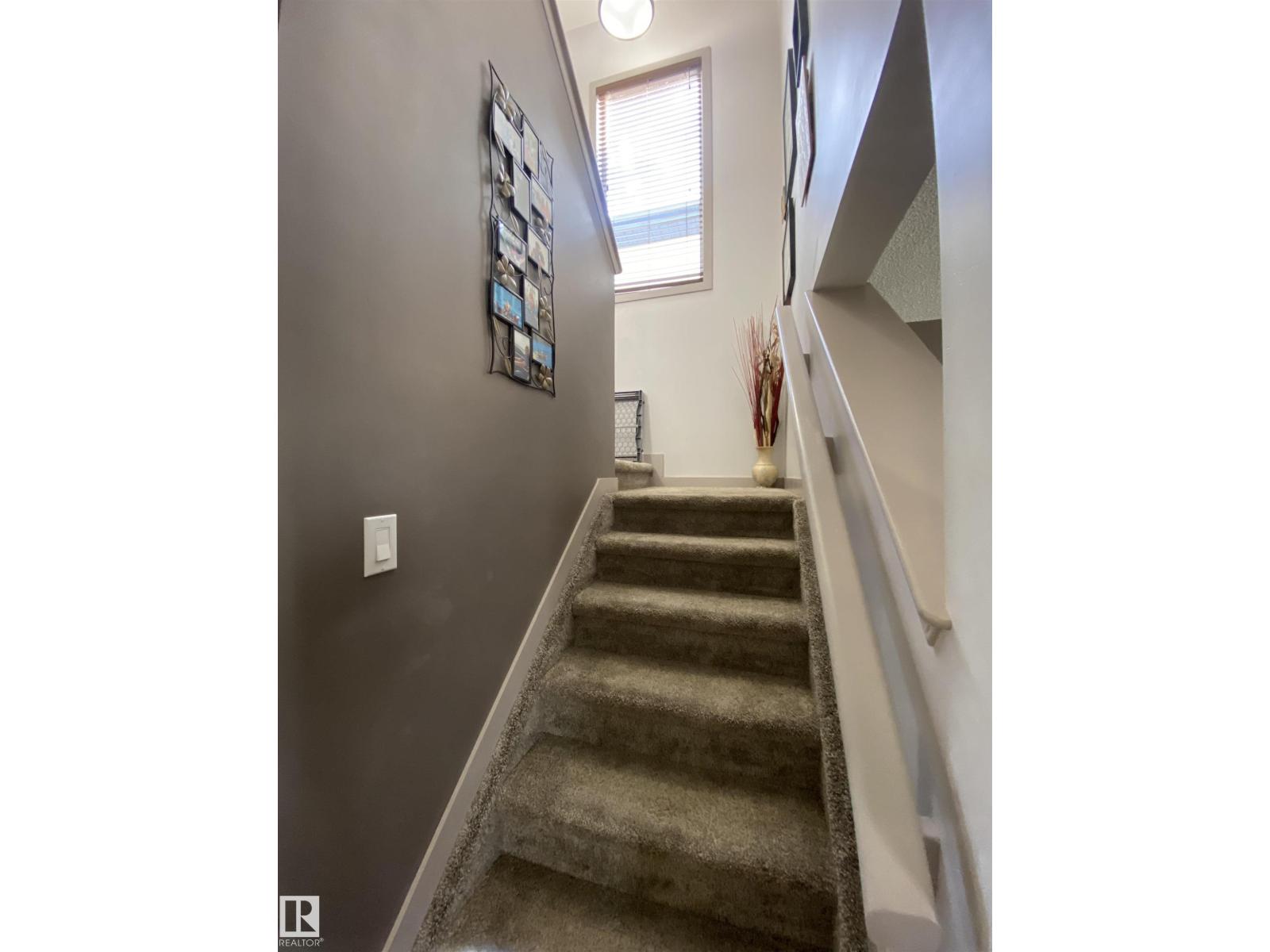 1151 37 AV NW NW, Edmonton