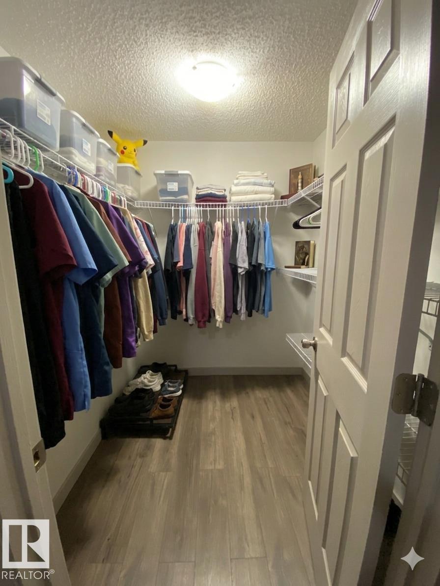 1151 37 AV NW NW, Edmonton
