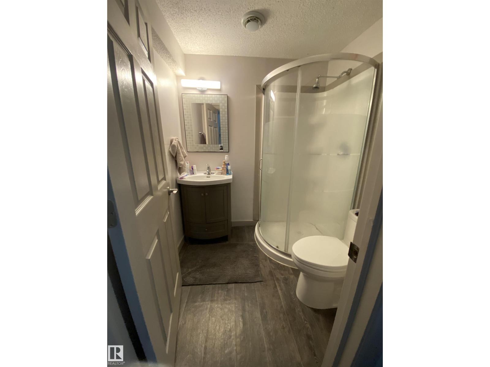 1151 37 AV NW NW, Edmonton