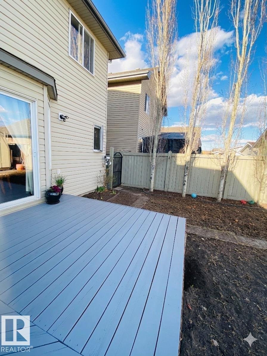 1151 37 AV NW NW, Edmonton