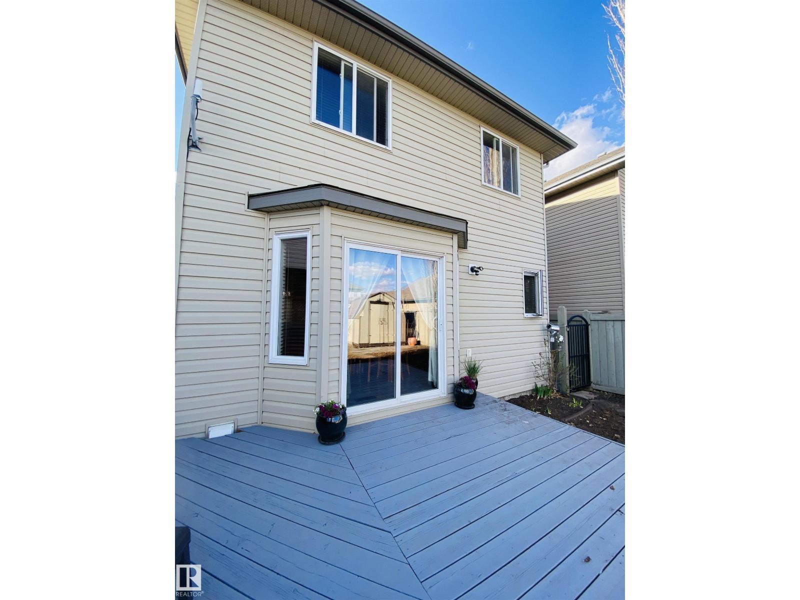 1151 37 AV NW NW, Edmonton