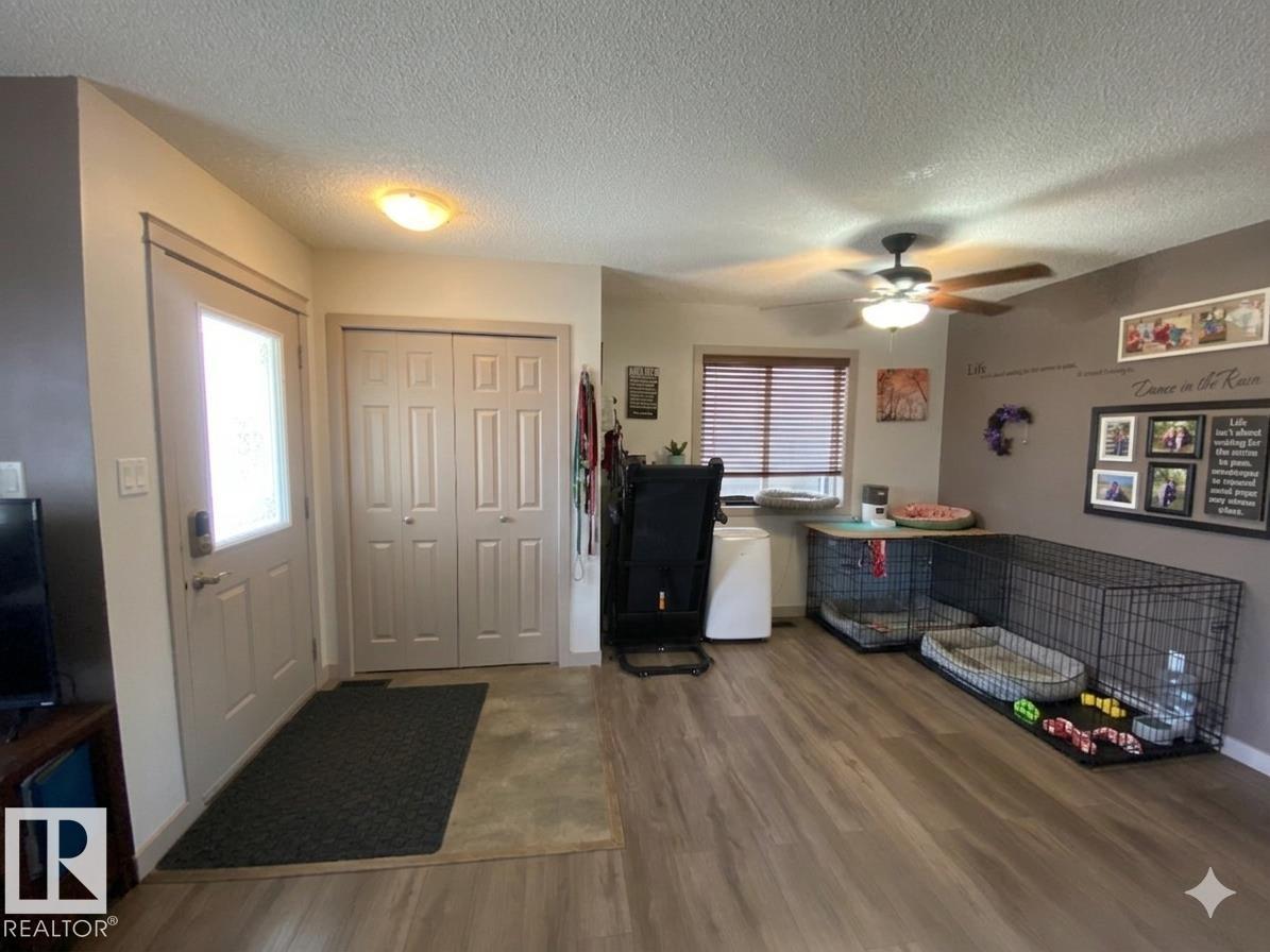 1151 37 AV NW NW, Edmonton