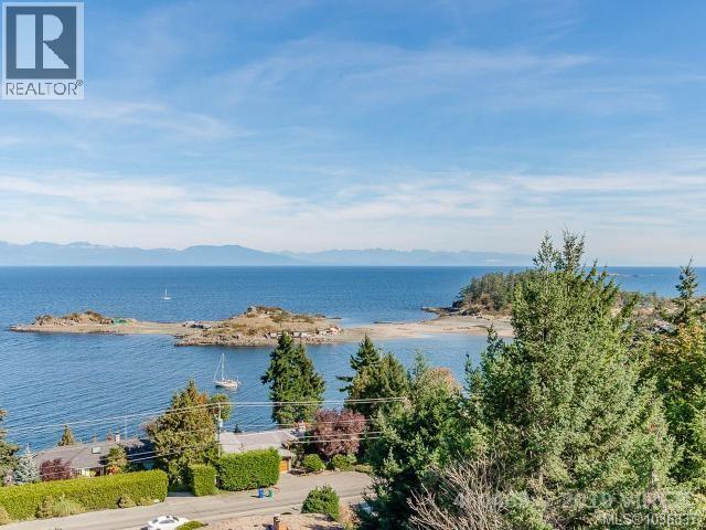 3865 Gulfview Dr - 3