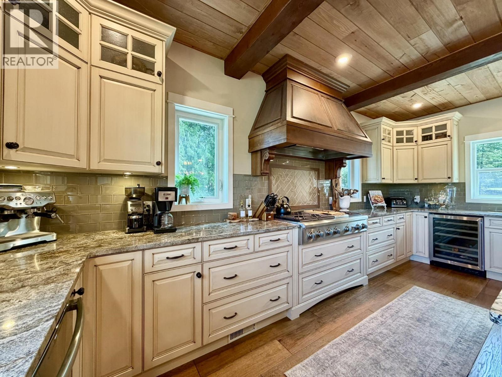 8989 S MAHOOD LAKE ROAD, Canim Lake