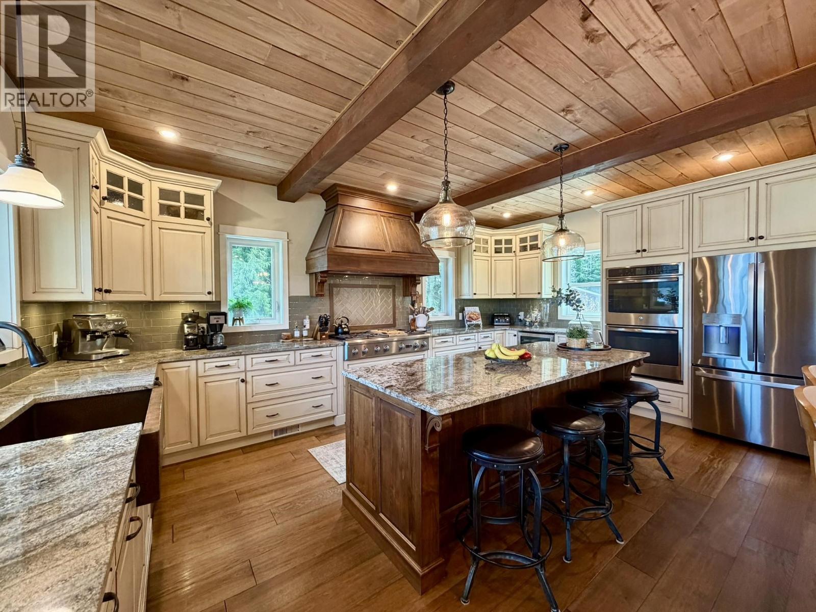 8989 S MAHOOD LAKE ROAD, Canim Lake