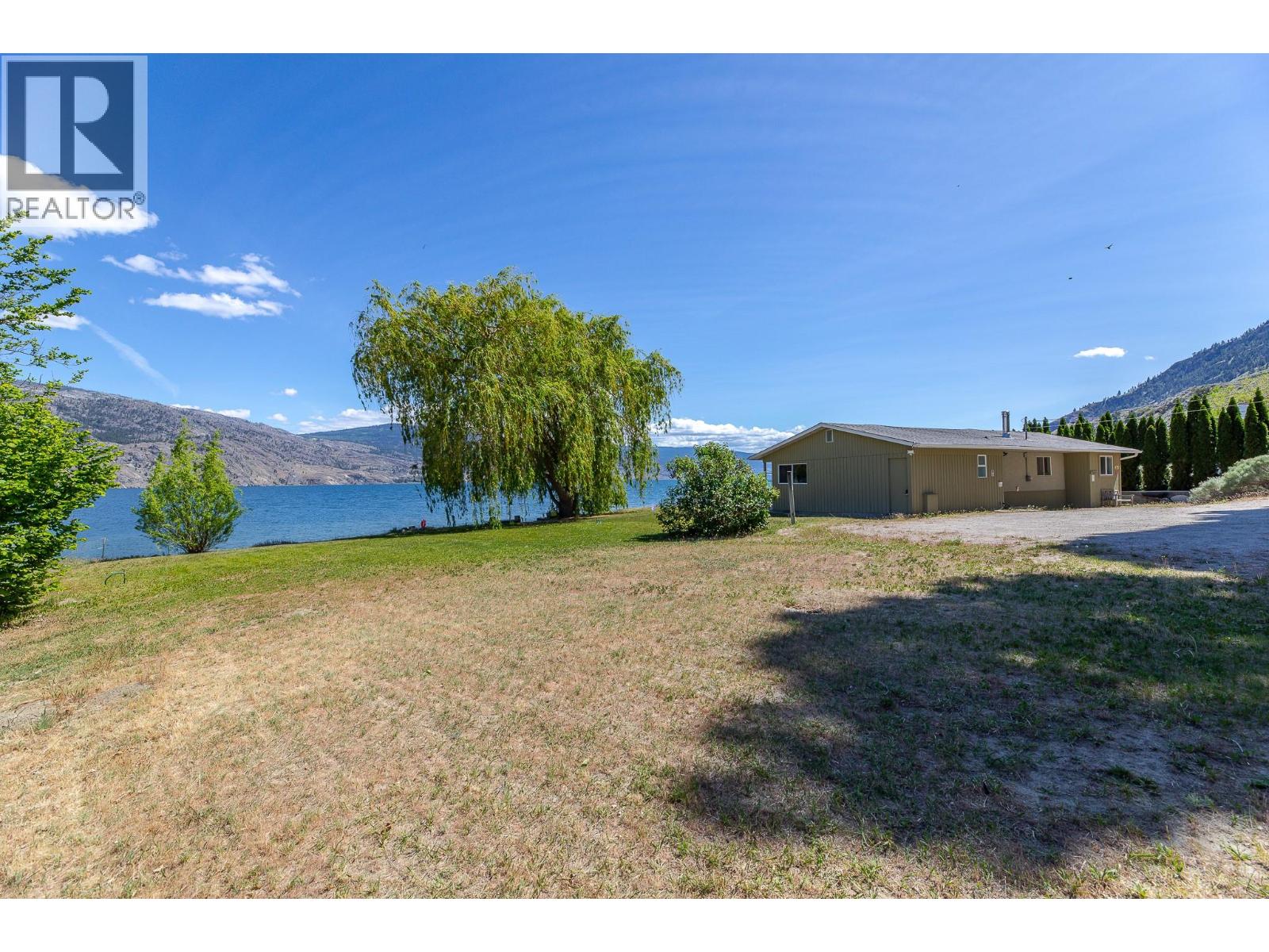 475 North Beach Road, Summerland