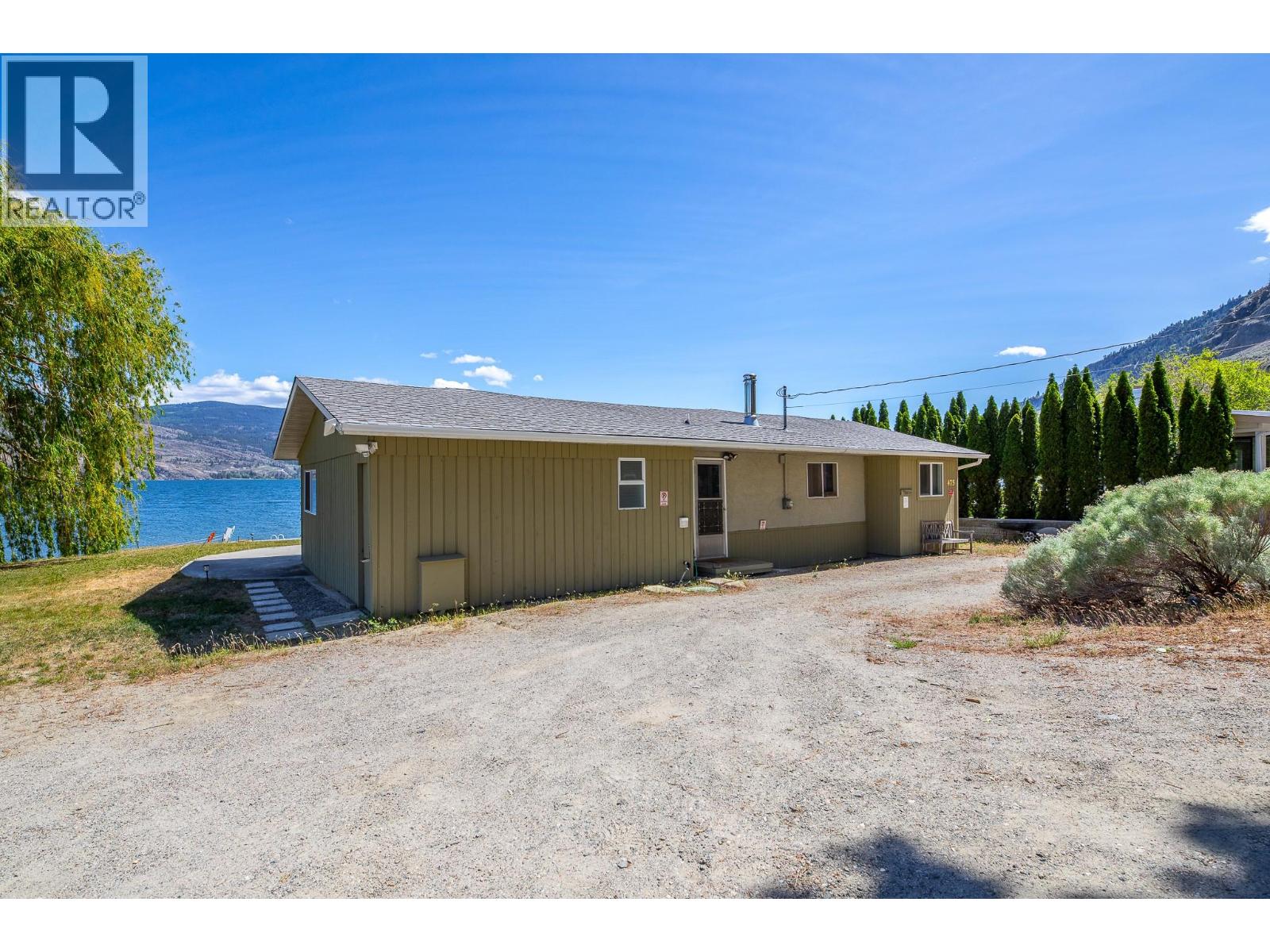 475 North Beach Road, Summerland