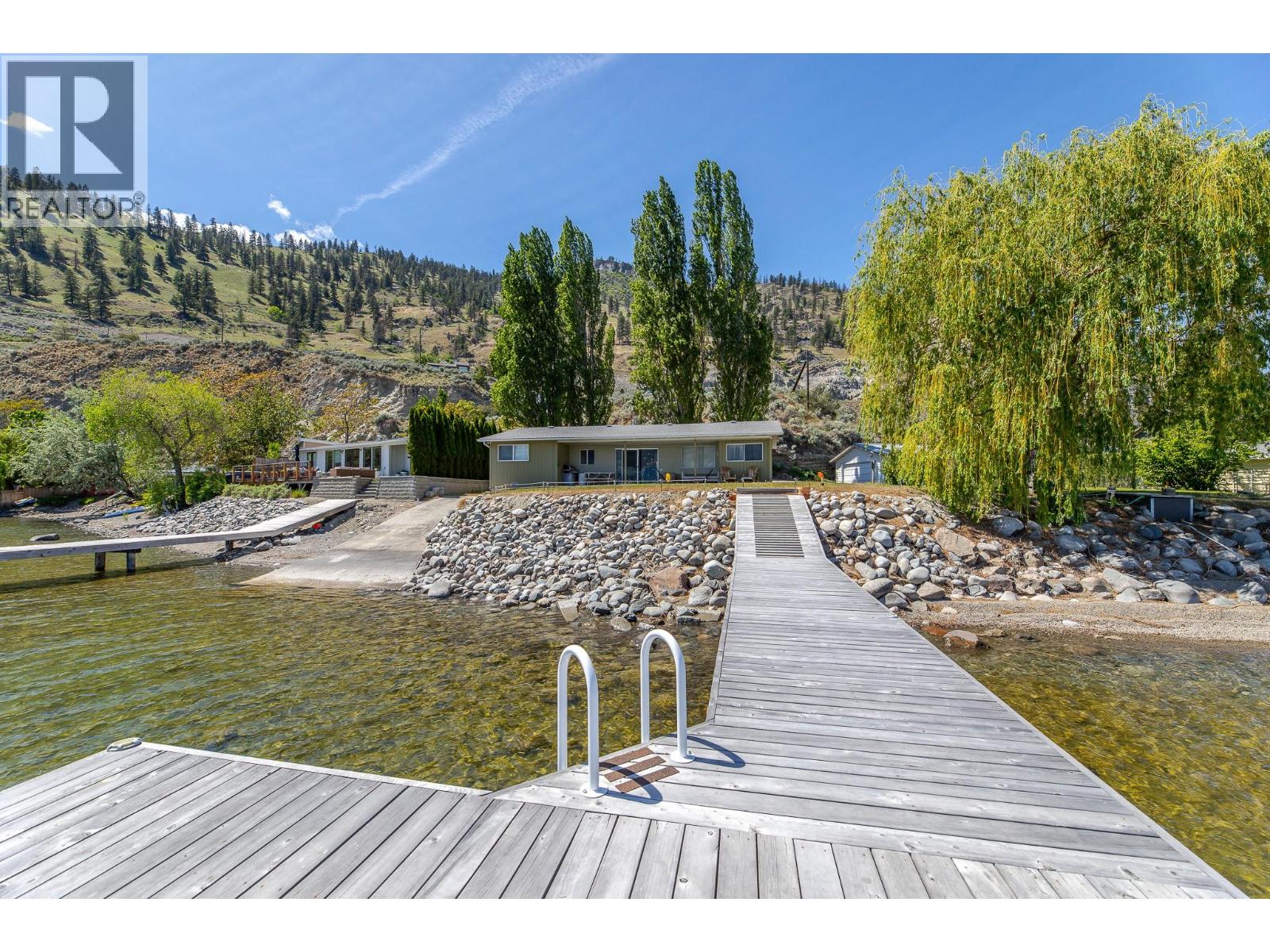 475 North Beach Road, Summerland