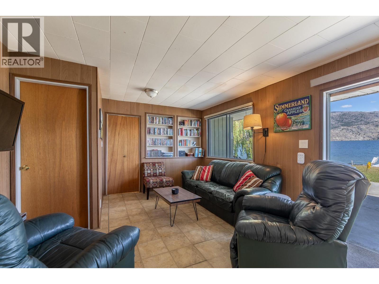 475 North Beach Road, Summerland