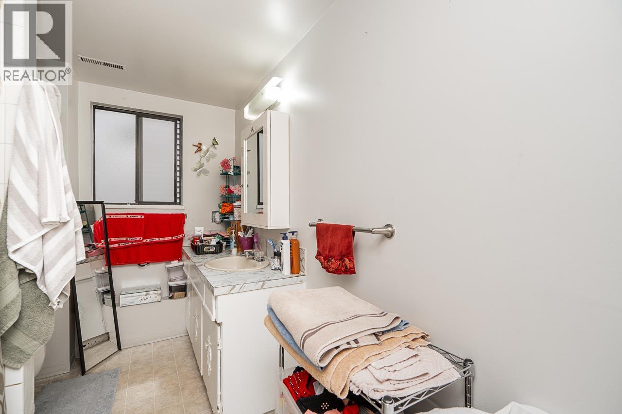 5391 NORFOLK STREET — photo 2