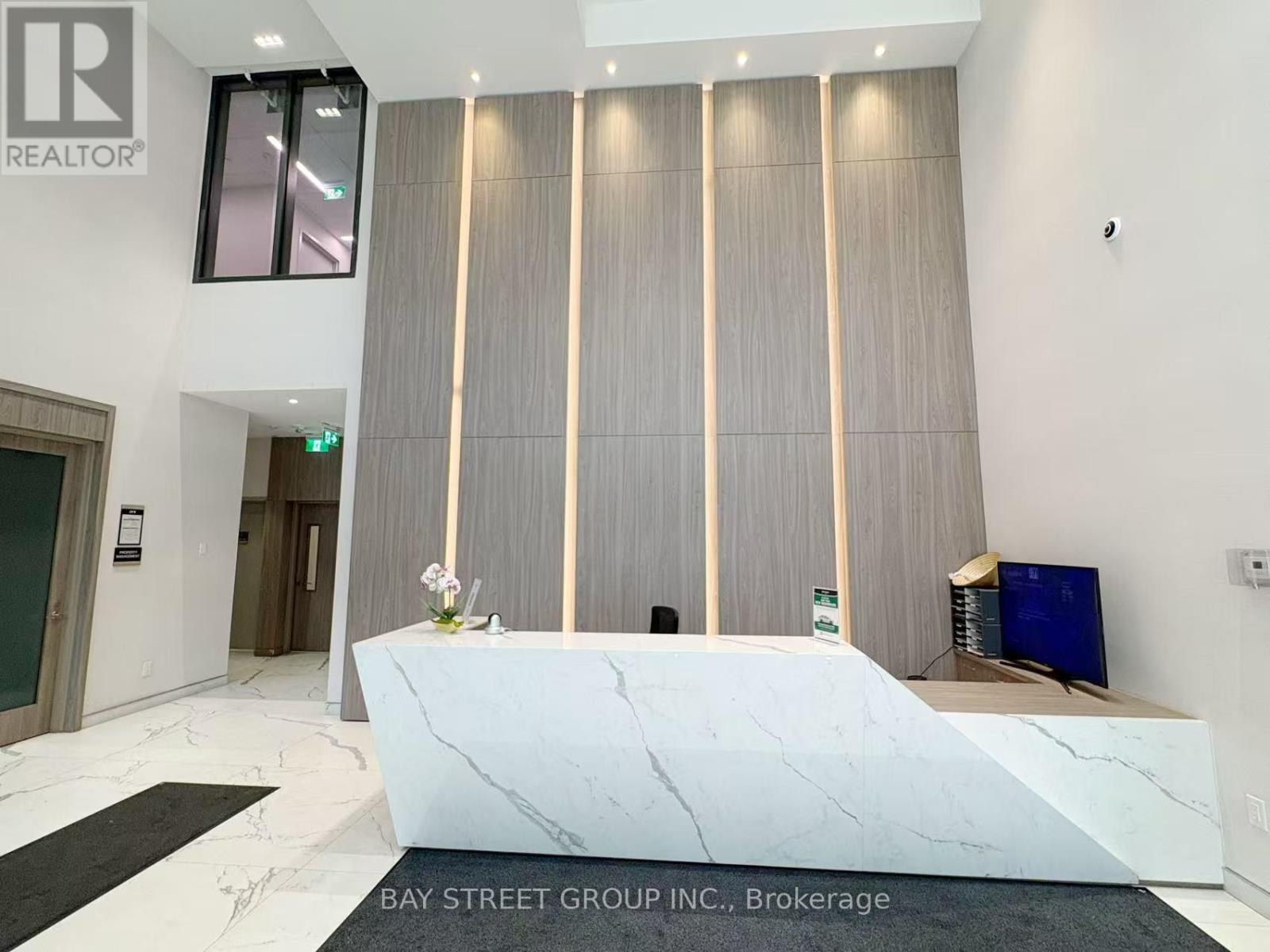 #1904 65 MUTUAL STREET - Image 3