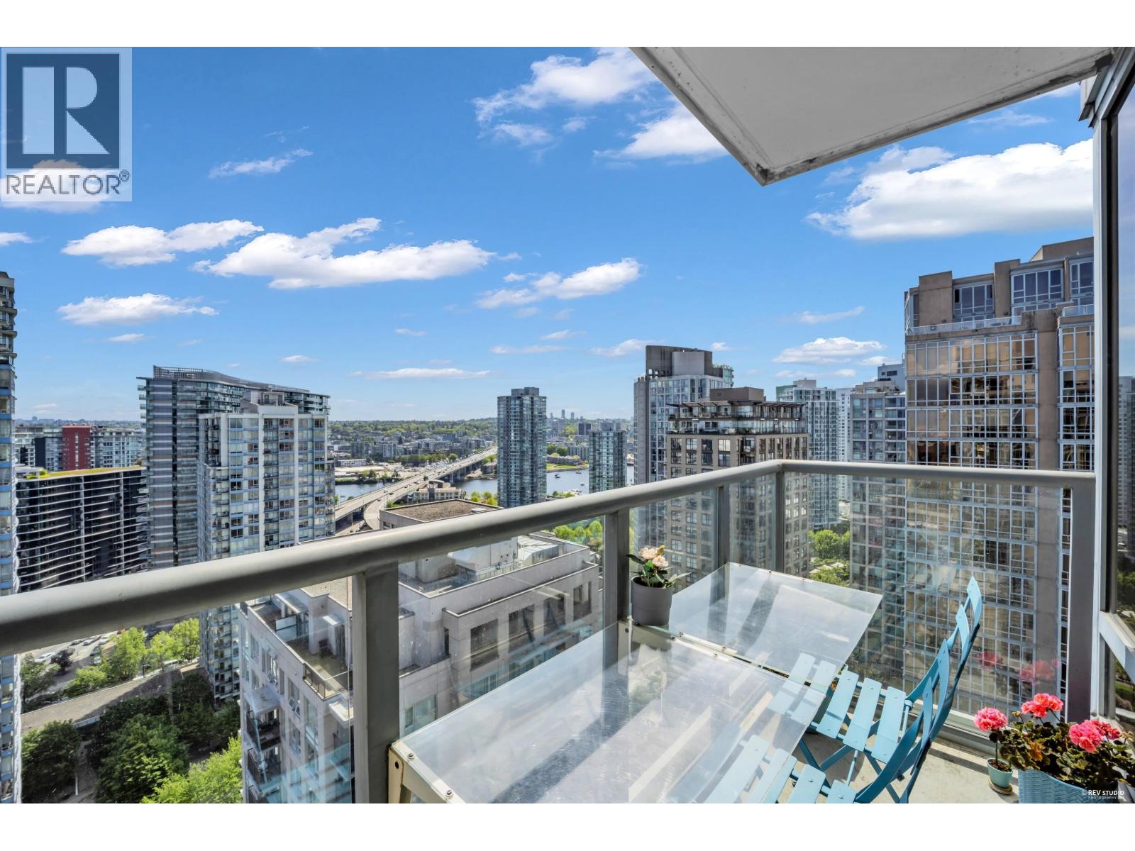 2 Bed, 2 Bath House for Sale in Vancouver – 2802 930 CAMBIE STREET, Vancouver – MLS# R3123550 - Image 10