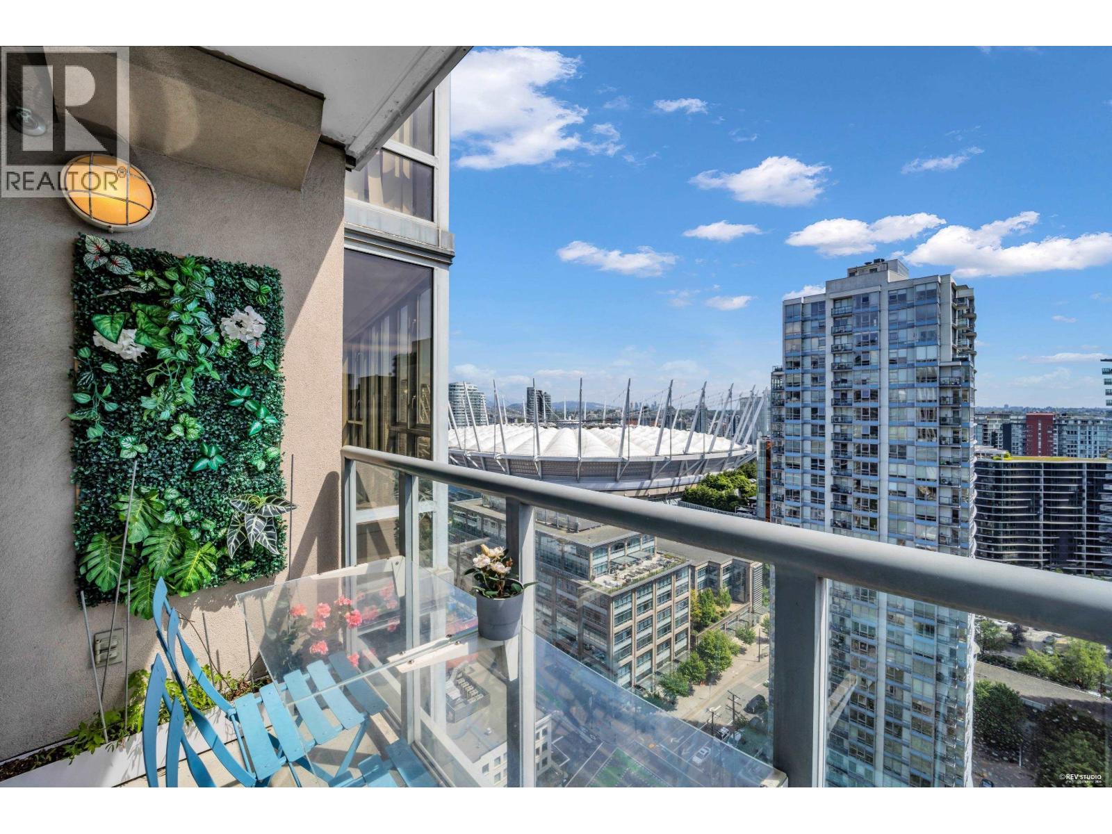 2 Bed, 2 Bath House for Sale in Vancouver – 2802 930 CAMBIE STREET, Vancouver – MLS# R3123550 - Image 11
