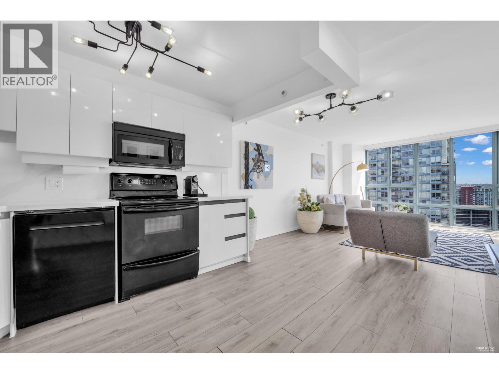 2 Bed, 2 Bath House for Sale in Vancouver – 2802 930 CAMBIE STREET, Vancouver – MLS# R3123550 - Image 14
