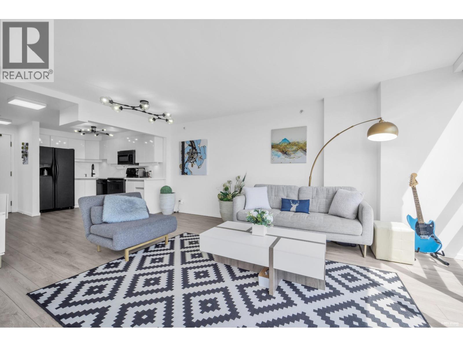 2 Bed, 2 Bath House for Sale in Vancouver – 2802 930 CAMBIE STREET, Vancouver – MLS# R3123550 - Image 8
