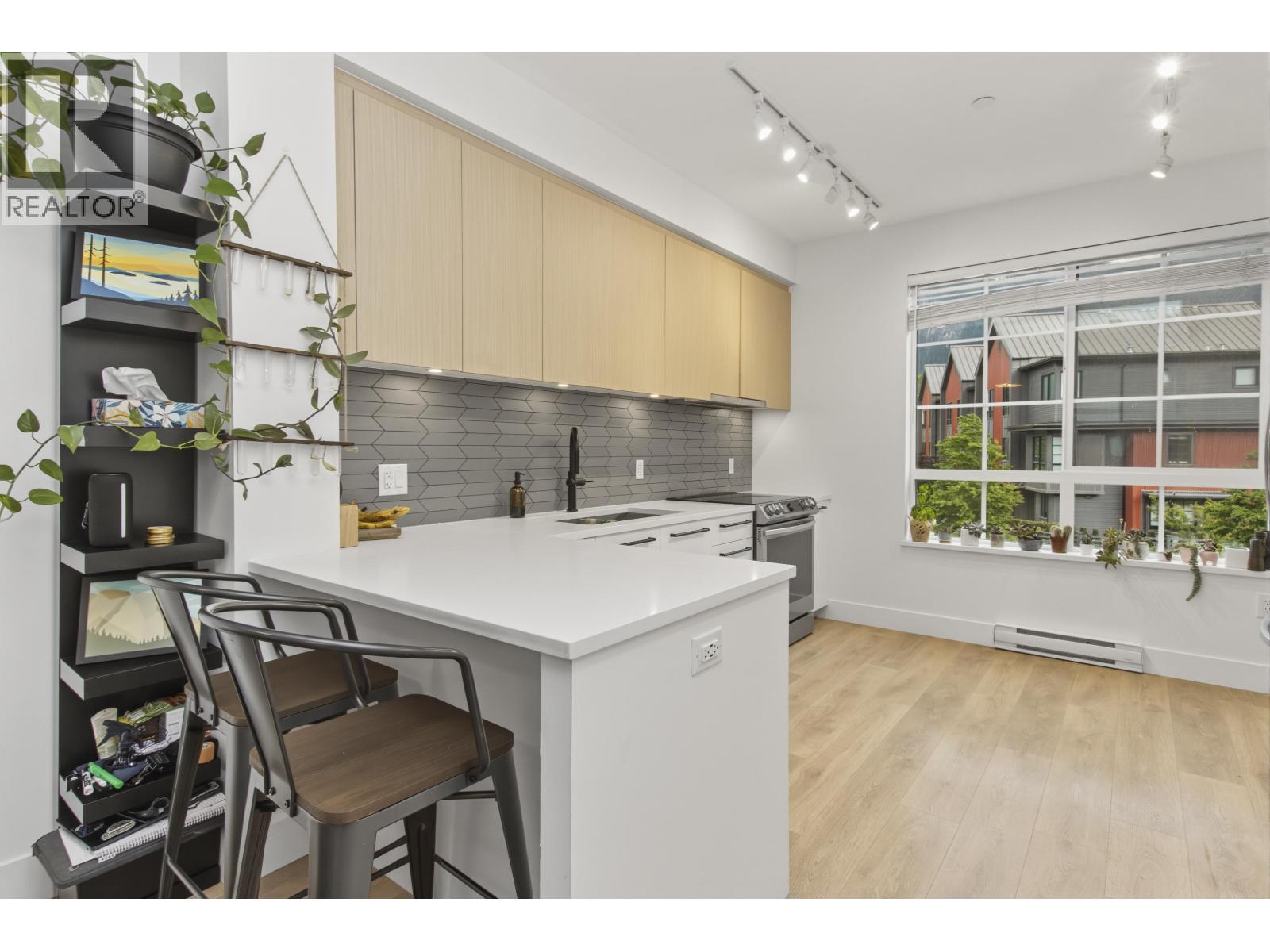 38046 KEEL WAY, Squamish