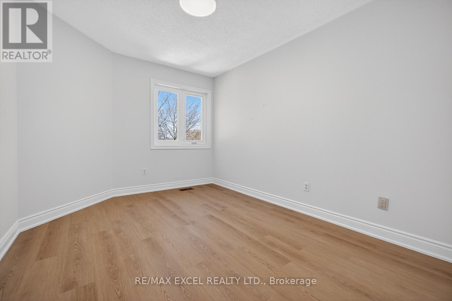 112 OCTOBER LANE - 23