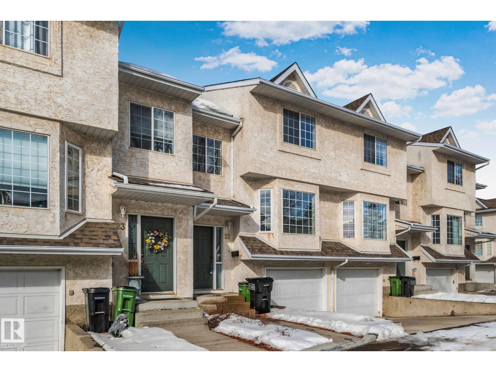 #22 9703 174 ST NW NW, Edmonton