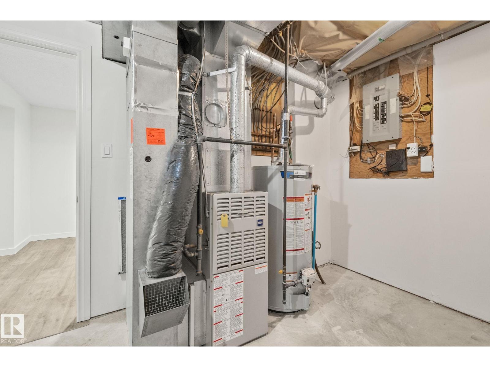 #22 9703 174 ST NW NW, Edmonton