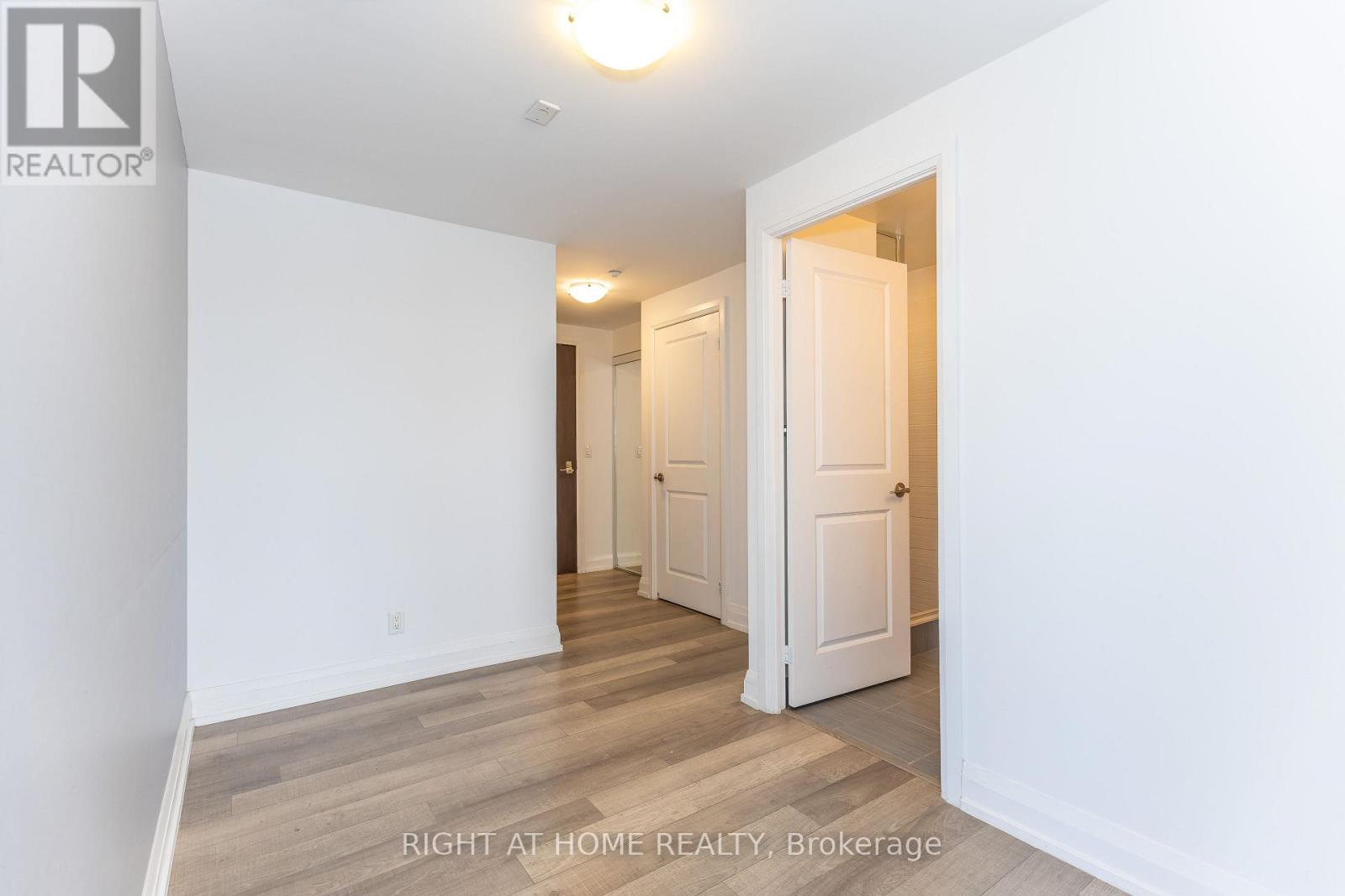 #1021 370 HIGHWAY 7 E - 12