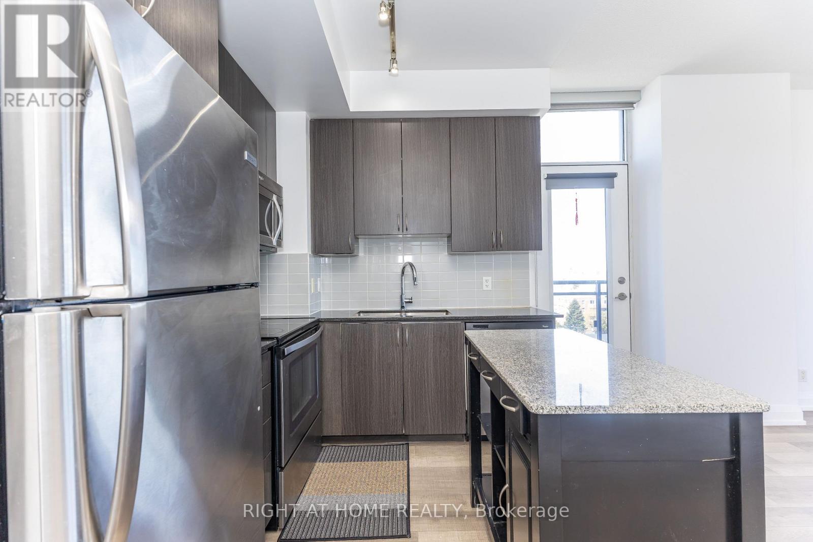 #1021 370 HIGHWAY 7 E - 31