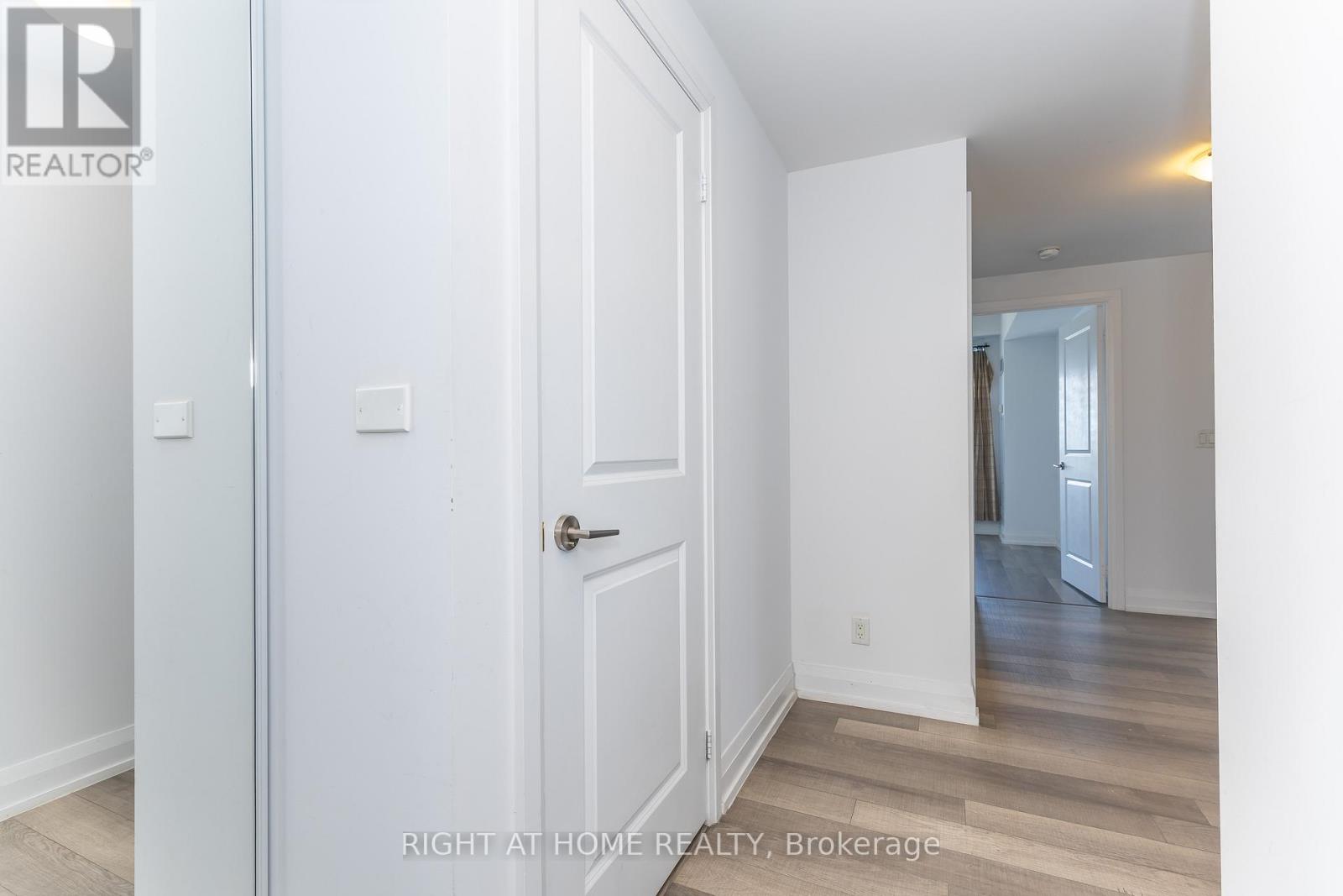 #1021 370 HIGHWAY 7 E - 11