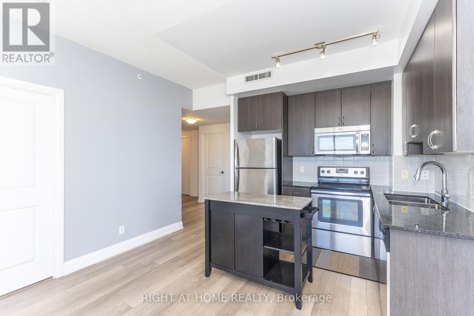 #1021 370 HIGHWAY 7 E - 15