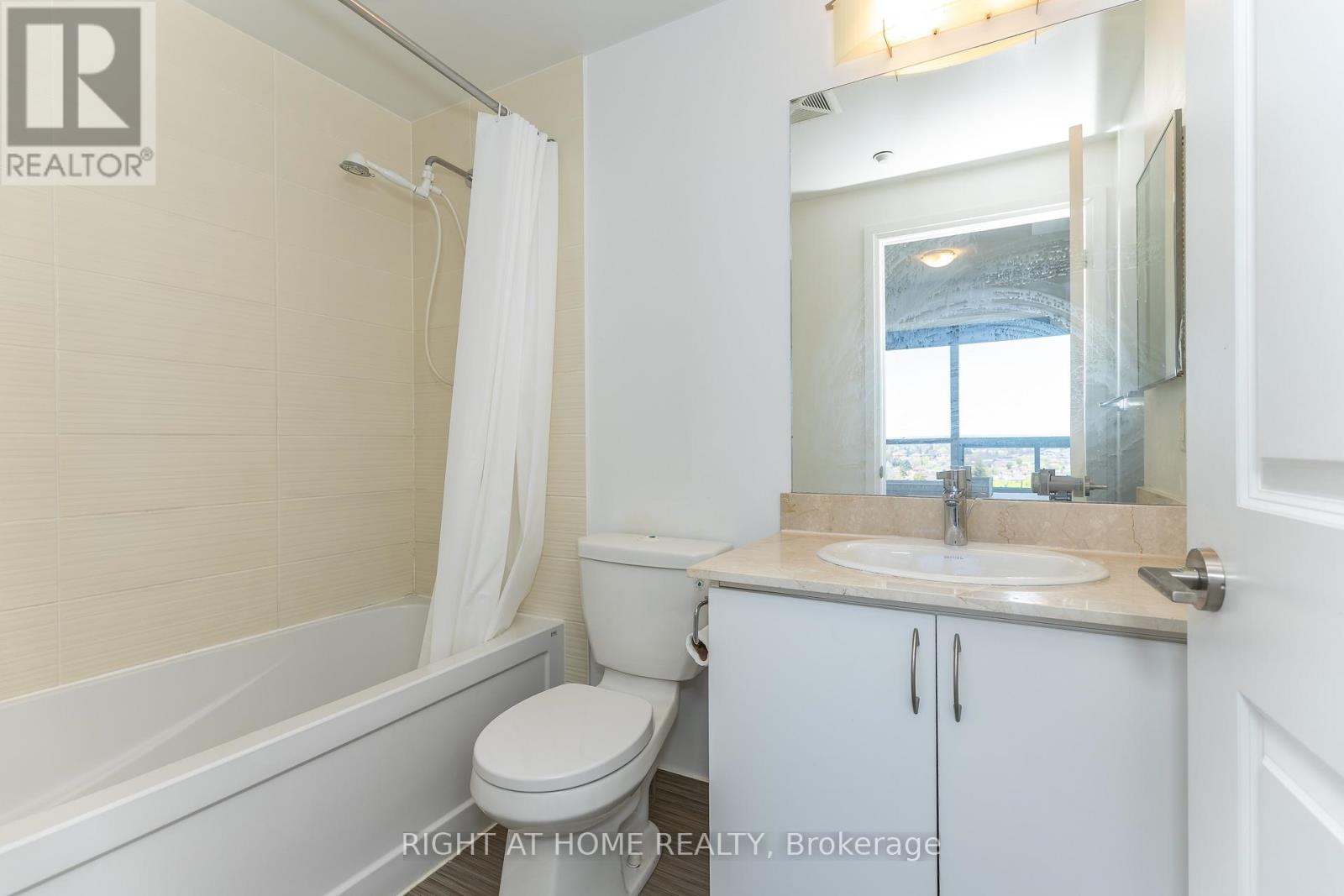 #1021 370 HIGHWAY 7 E - 20