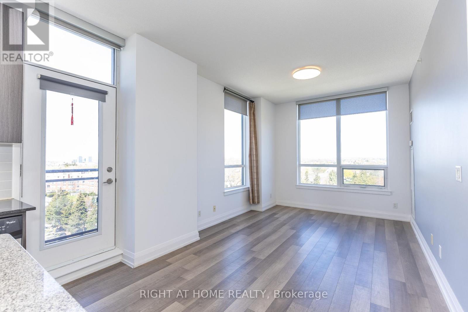 #1021 370 HIGHWAY 7 E - 32