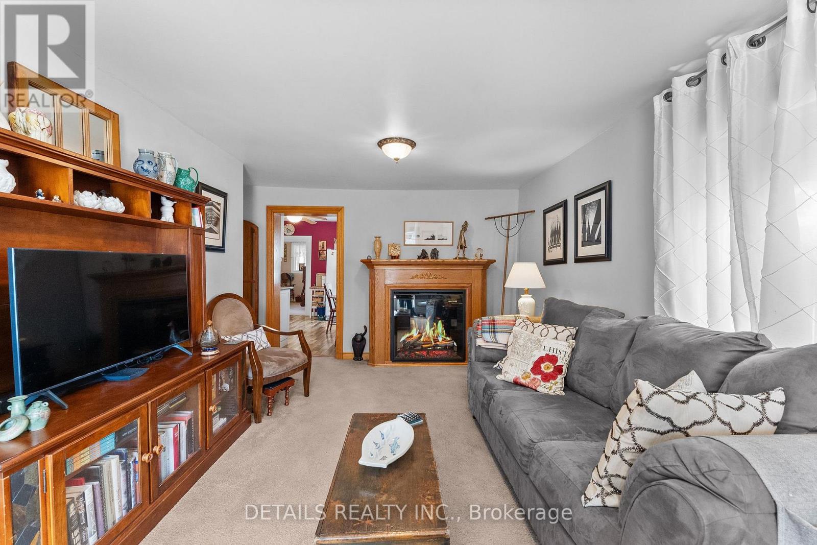184 AUGUSTA STREET - 8