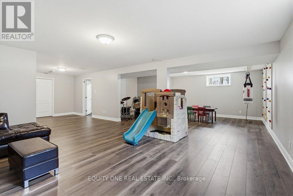 133 ARBOURBROOK BOULEVARD - 40