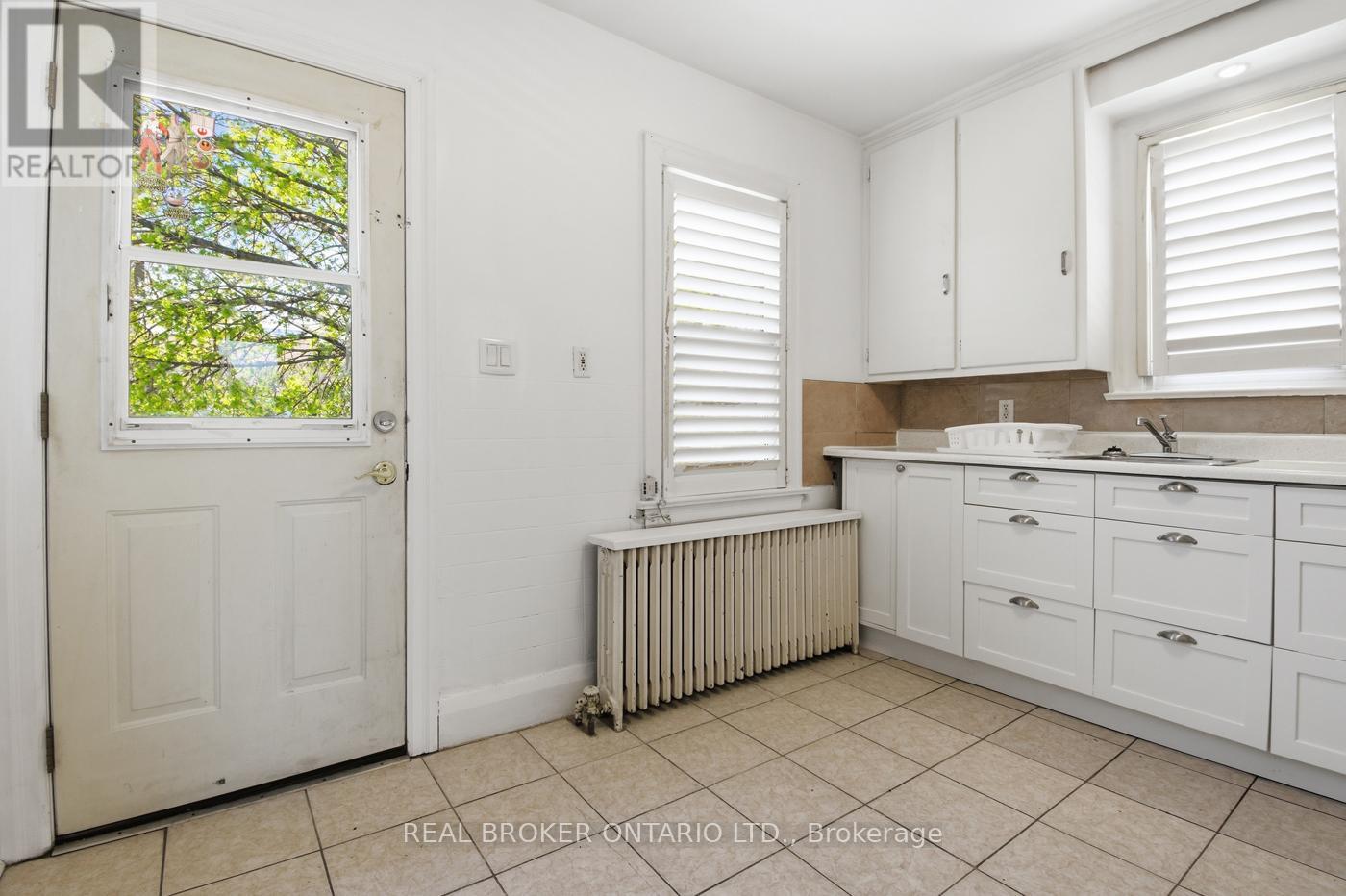 256 LINCOLN STREET - 20