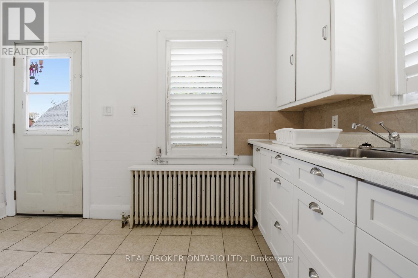 256 LINCOLN STREET - 21