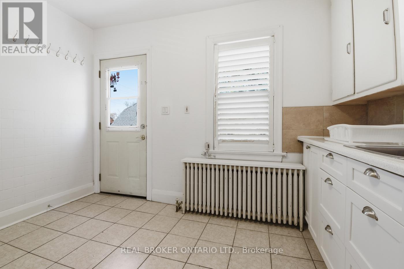 256 LINCOLN STREET - 24