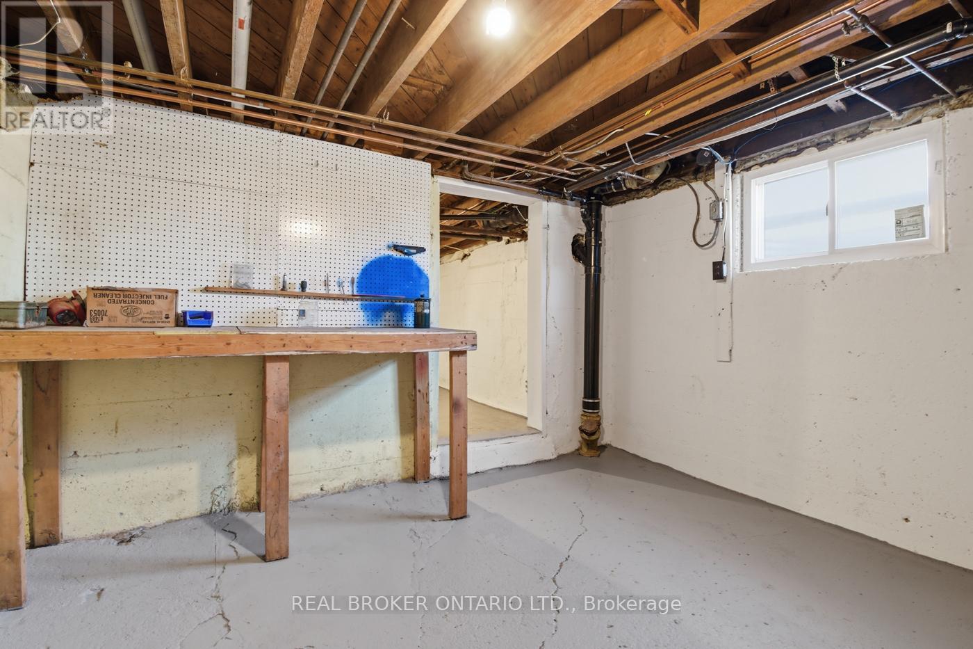 256 LINCOLN STREET - 27