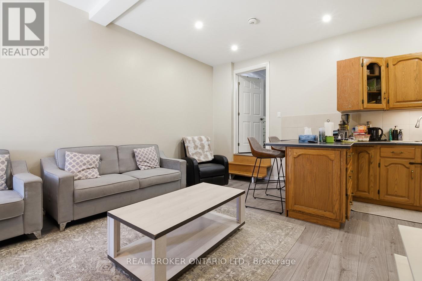 256 LINCOLN STREET - 7