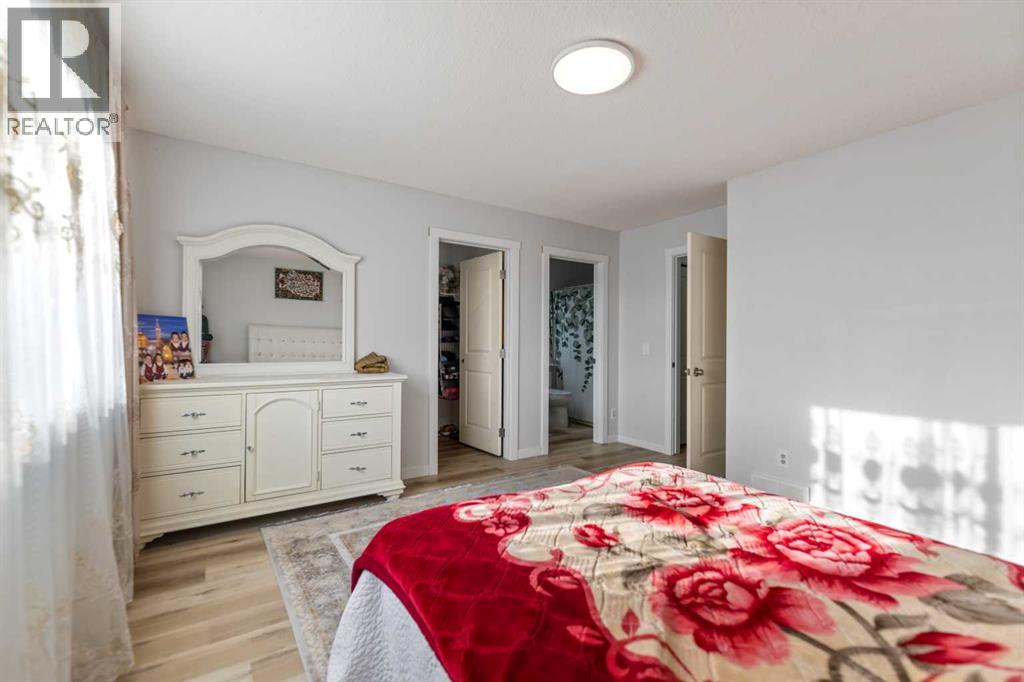 3806 Catalina Boulevard NE - 21