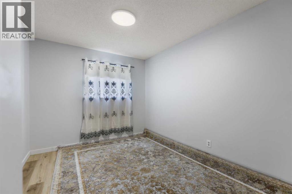 3806 Catalina Boulevard NE - 24