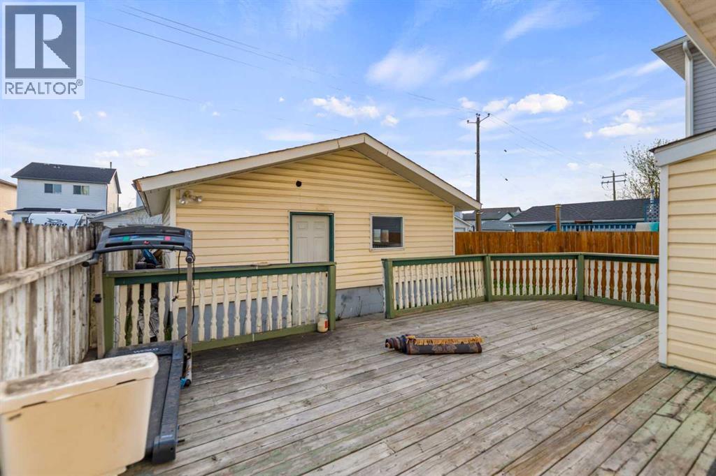 3806 Catalina Boulevard NE - 30