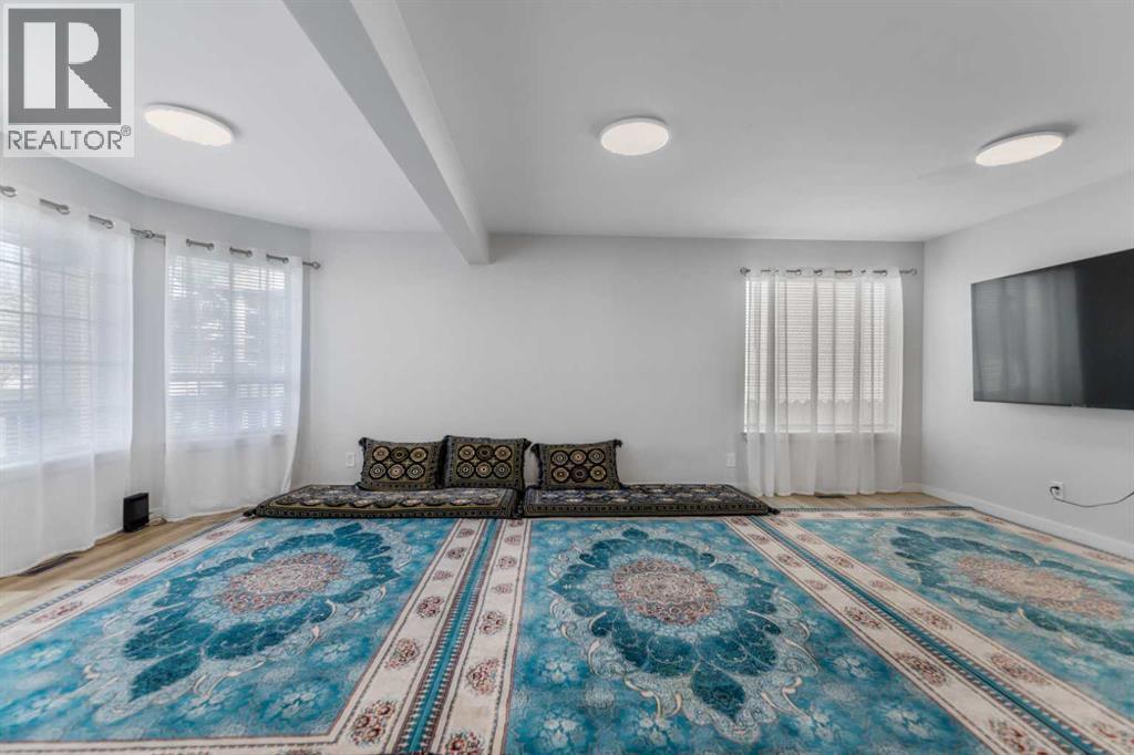 3806 Catalina Boulevard NE - 5