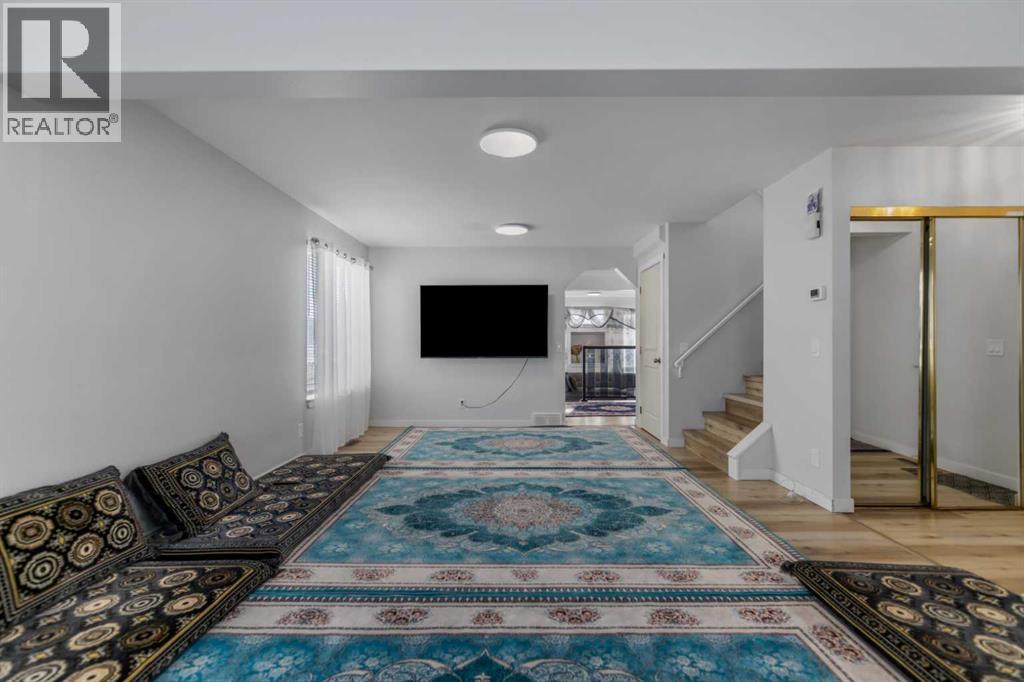 3806 Catalina Boulevard NE - 6