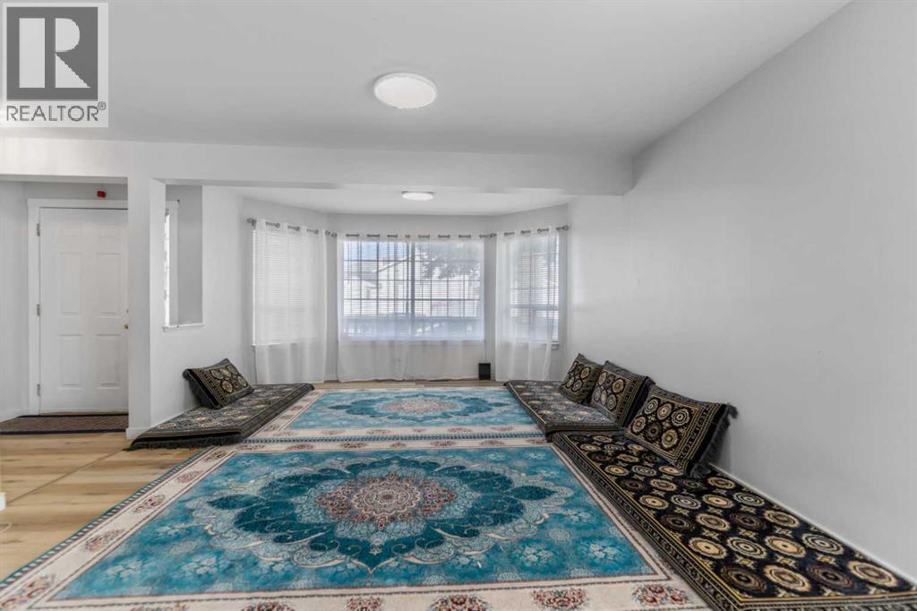 3806 Catalina Boulevard NE - 7