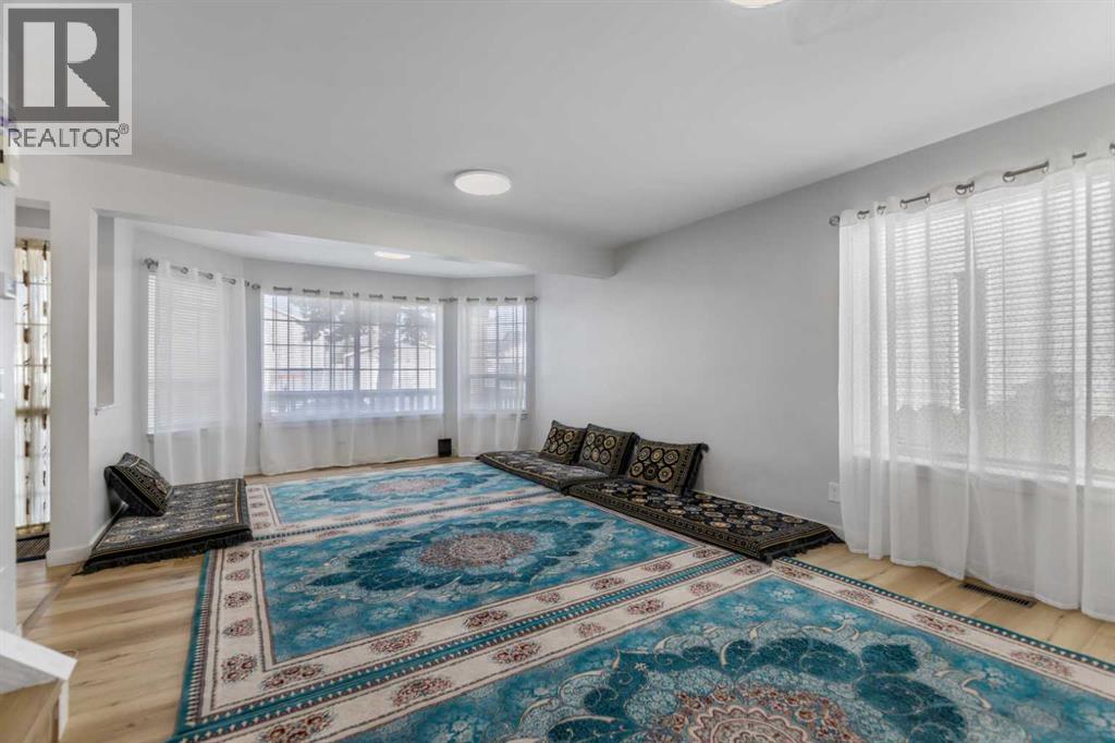 3806 Catalina Boulevard NE - 8