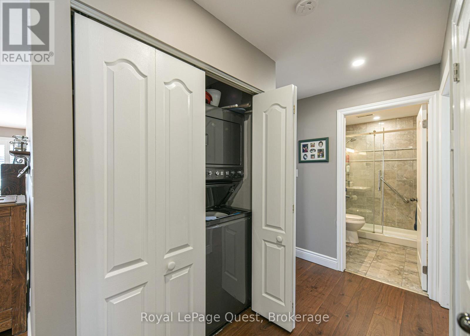 #202 585 ATHERLEY ROAD - 17