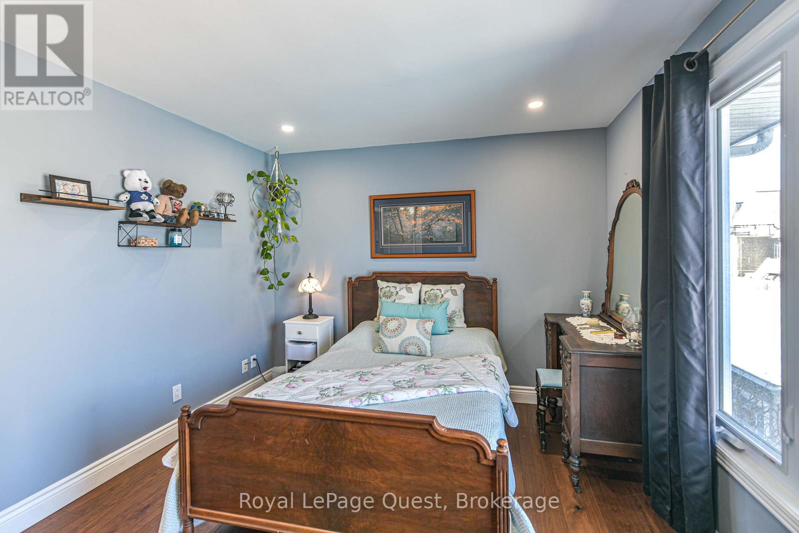 #202 585 ATHERLEY ROAD - 26