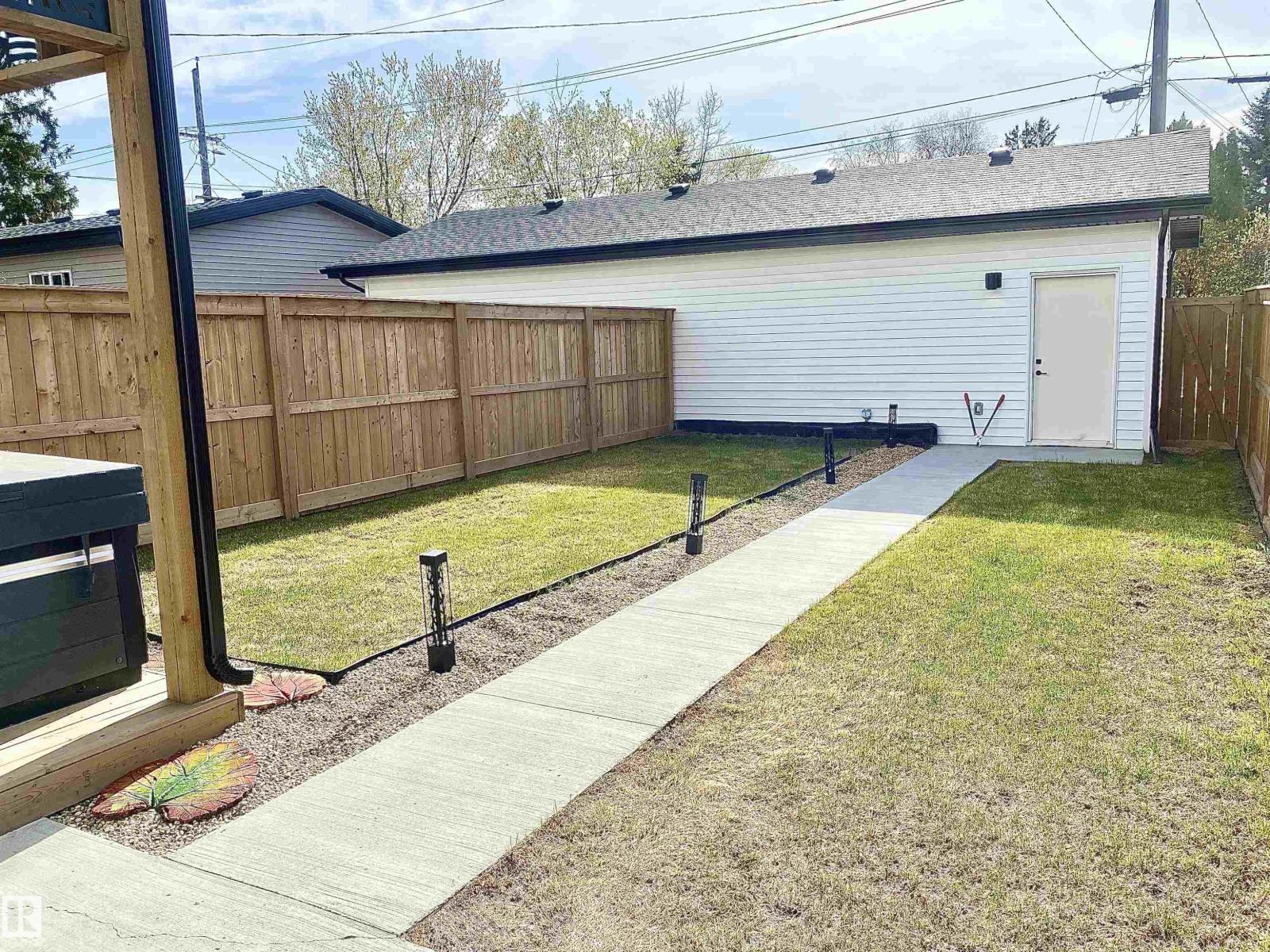 10936 117 ST NW - 49