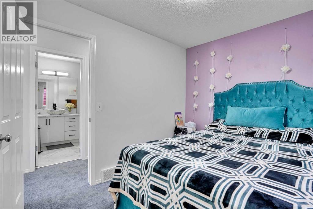 141 Saddlecrest Close NE - 17