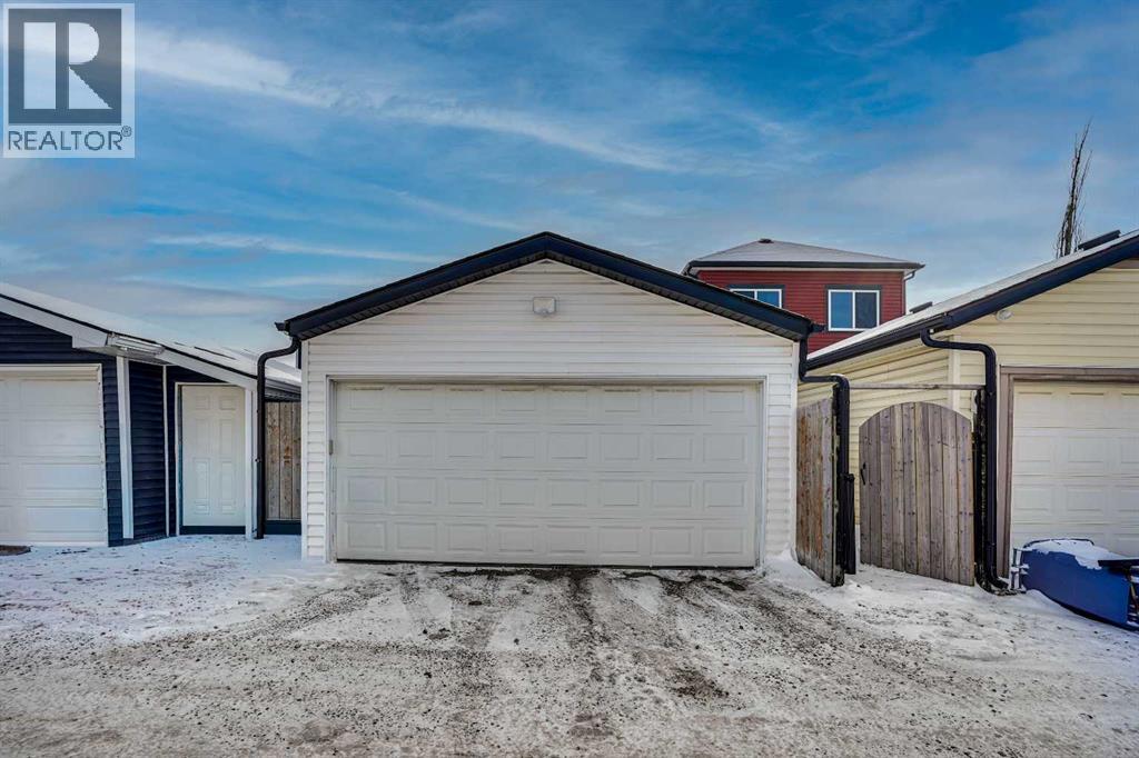 141 Saddlecrest Close NE - 46