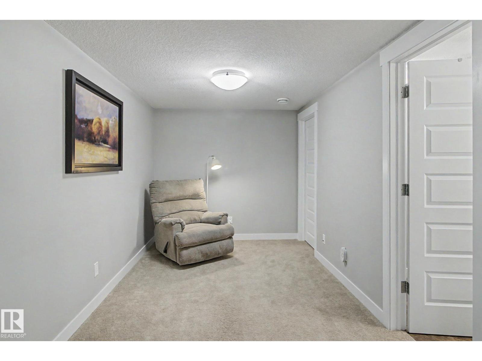 7363 179 AV NW, Edmonton